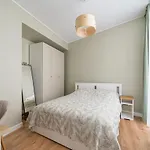 Spacious 1-bedroom In The Heart Of Old Town
