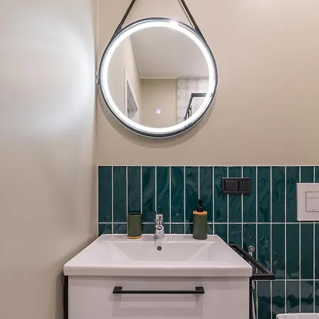 아파트 Spacious 1-bedroom In The Heart Of Old Town *