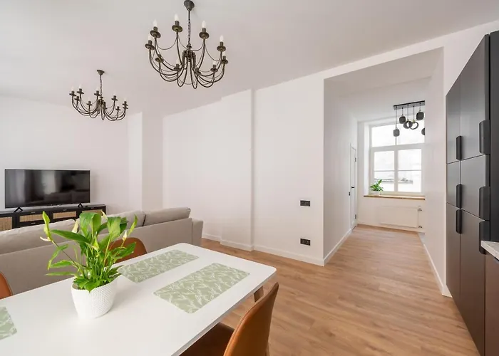 Spacious 1-bedroom In The Heart Of Old Town Dzīvoklis *