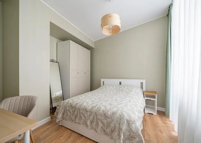 Spacious 1-bedroom In The Heart Of Old Town