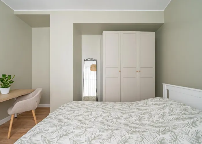 Spacious 1-bedroom In The Heart Of Old Town Dzīvoklis *