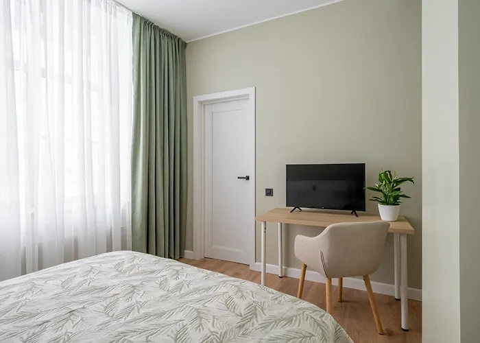 Spacious 1-bedroom In The Heart Of Old Town Apartment