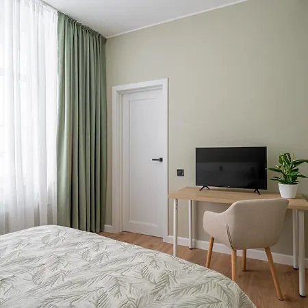 Spacious 1-bedroom In The Heart Of Old Town شقة